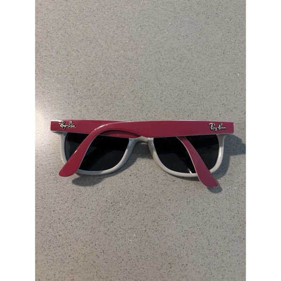 Ray-Ban Wayfarer Jr. Kids Sunglasses RJ9052S 177/87 47-15 with Case - Picture 9 of 13